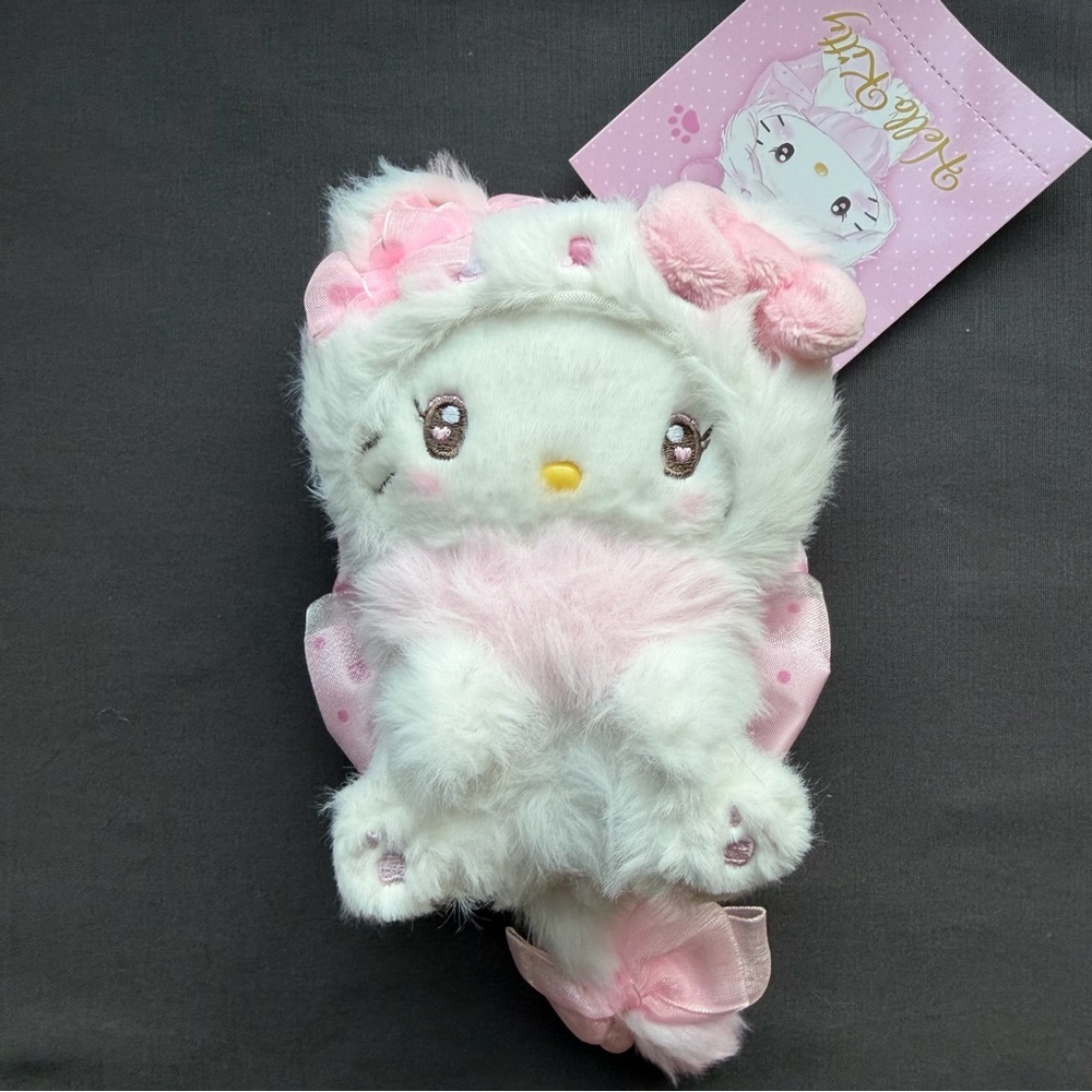 Sanrio The Creamy Kitten series Hello Kitty plush/Keychain
